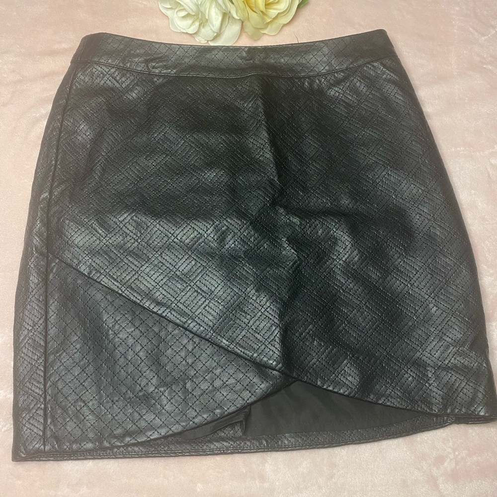 LEATHER SKIRT
